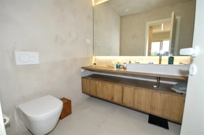 Apartamento T4 para Arrendamento em Cedofeita, Santo Ildefonso, Sé, Miragaia, São Nicolau e Vitória