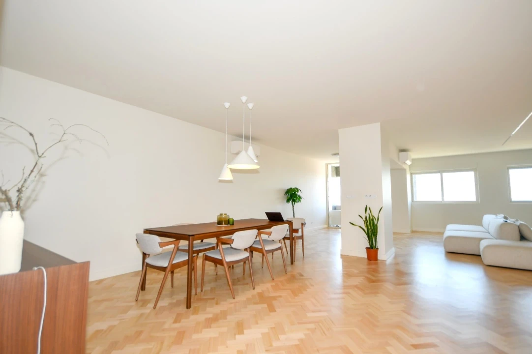 Apartamento T4 para Arrendamento em Cedofeita, Santo Ildefonso, Sé, Miragaia, São Nicolau e Vitória Foto 7