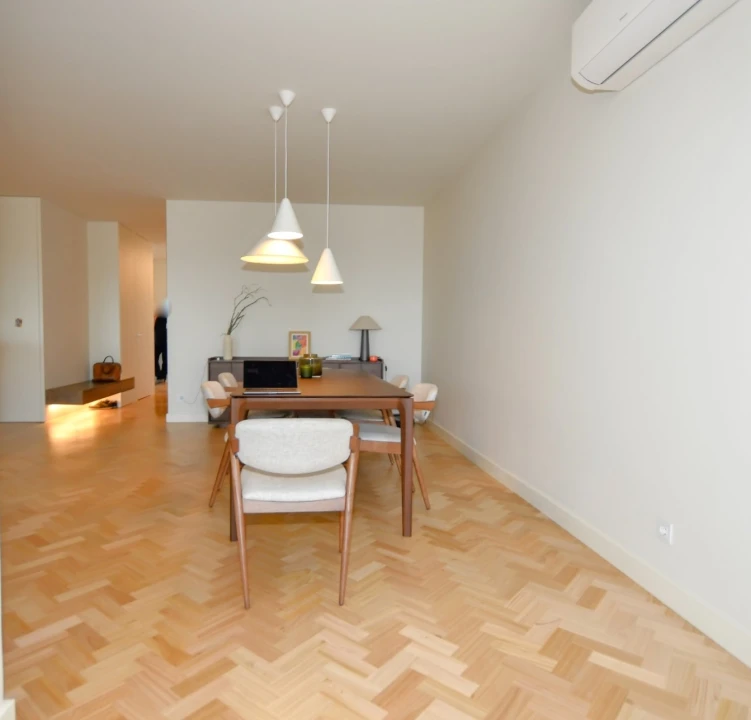 Apartamento T4 para Arrendamento em Cedofeita, Santo Ildefonso, Sé, Miragaia, São Nicolau e Vitória Foto 5