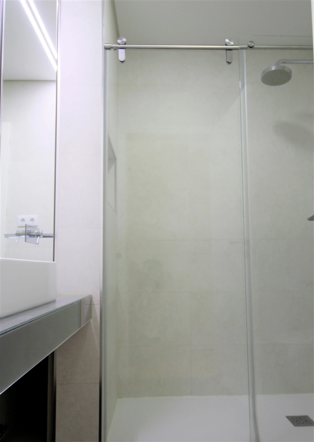 Apartamento T3 para Arrendamento em Aldoar, Foz do Douro e Nevogilde Foto 15