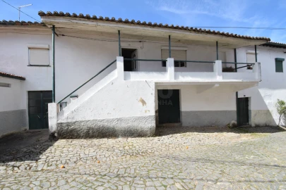 Moradia T5 para Venda em Fundão, Valverde, Donas, A. Joanes, A. Nova Cabo