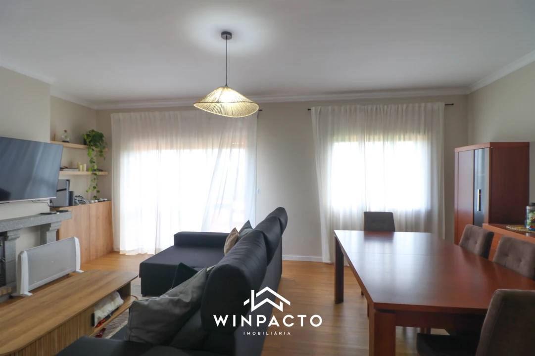 Apartamento T3 para Venda em Canas de Senhorim Foto 2