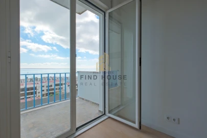 Apartamento T2 para Arrendamento em Penha de França