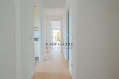 Apartamento T2 para Arrendamento em Penha de França