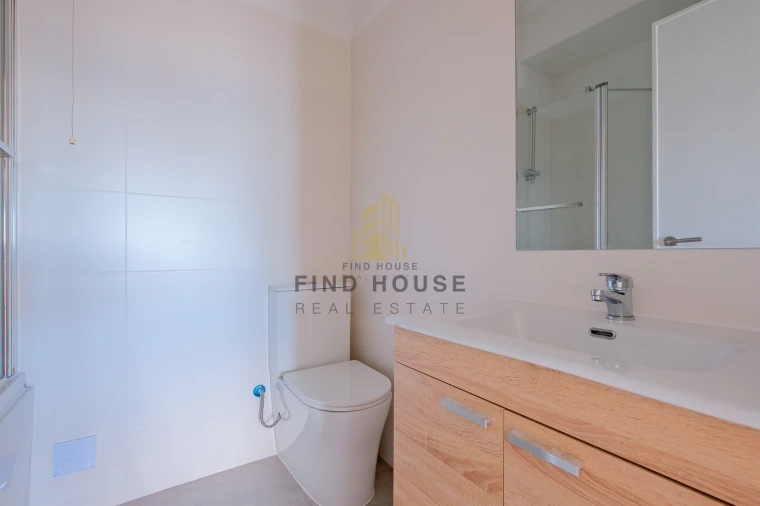 Apartamento T2 para Arrendamento em Penha de França Foto 12