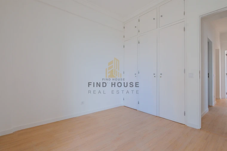 Apartamento T2 para Arrendamento em Penha de França Foto 18