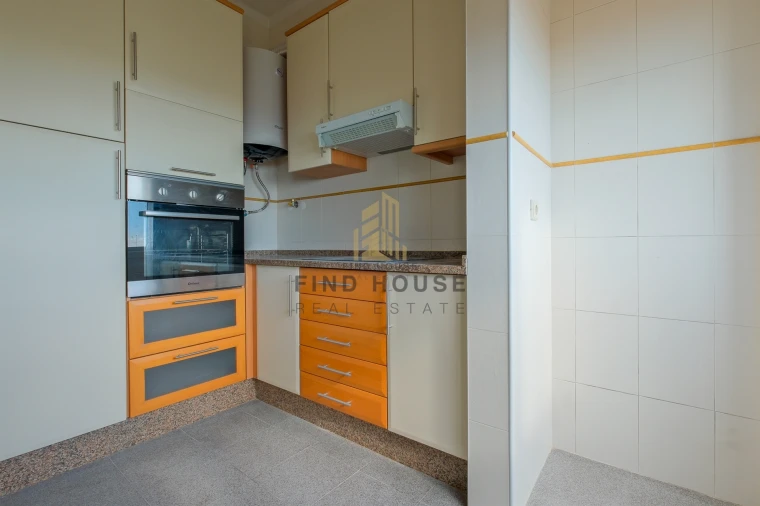 Apartamento T2 para Arrendamento em Penha de França Foto 11