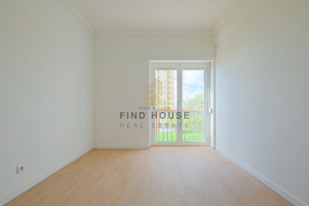 Apartamento T2 para Arrendamento em Penha de França Foto 15