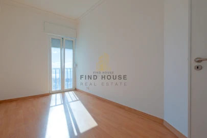 Apartamento T1 para Arrendamento em Penha de França