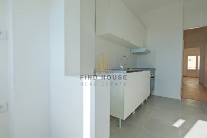 Apartamento T1 para Arrendamento em Penha de França