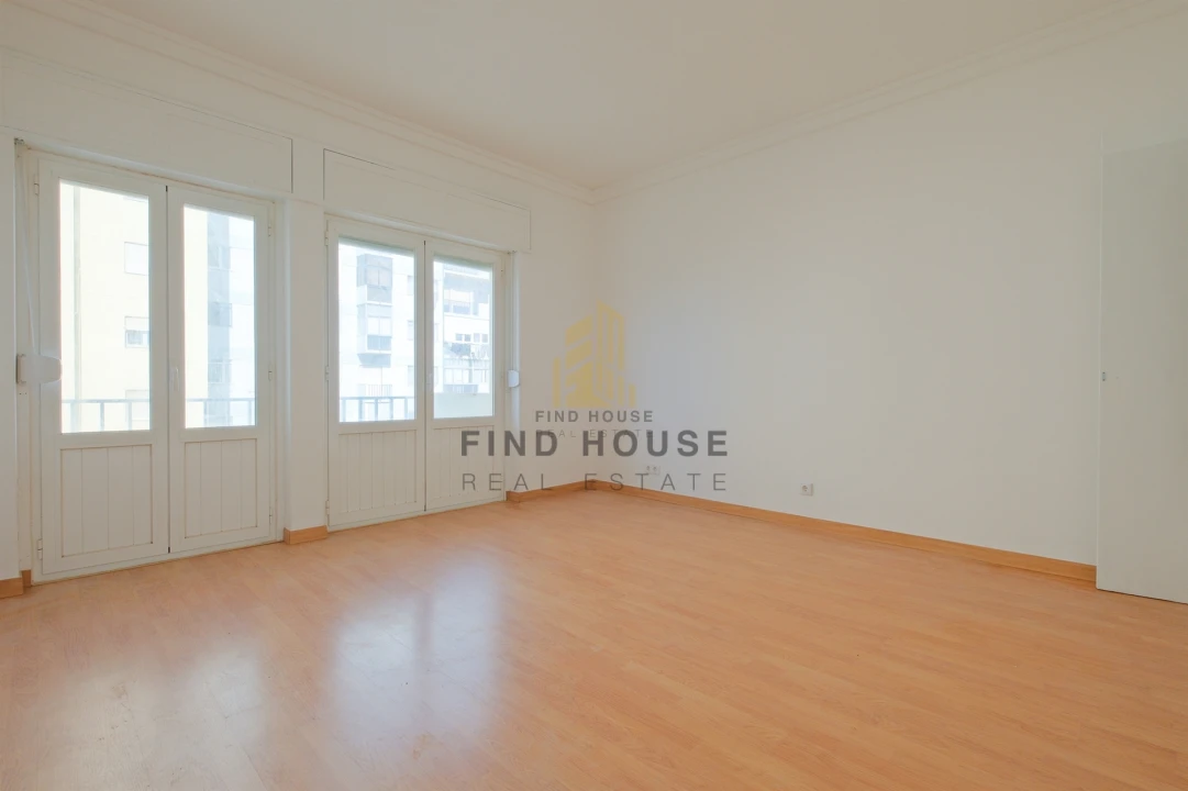 Apartamento T1 para Arrendamento em Penha de França Foto 4