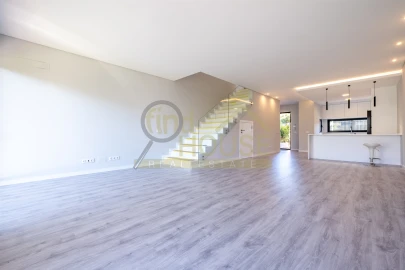 Moradia T3 para Venda em Alcabideche