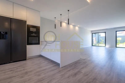 Moradia T3 para Venda em Alcabideche