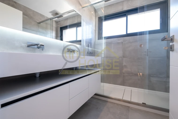 Moradia T3 para Venda em Alcabideche Foto 25