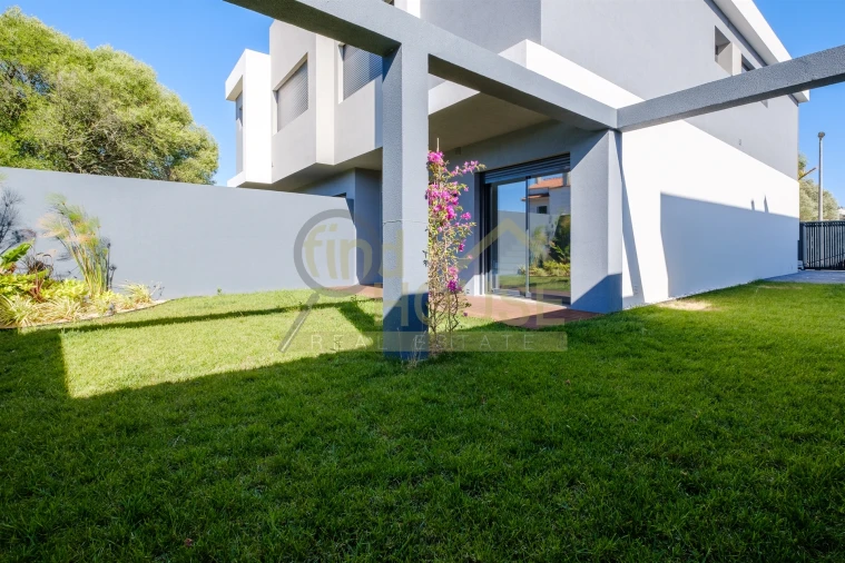 Moradia T3 para Venda em Alcabideche Foto 29