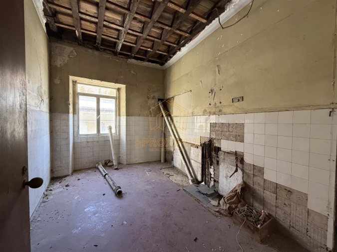 Apartamento T7 para Venda em Buarcos Foto 10