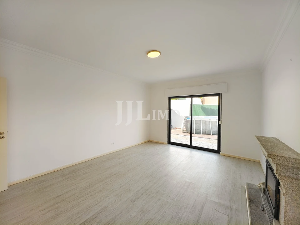 Moradia T6 para Venda em Rio de Mouro Foto 5