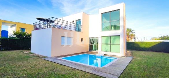 Moradia T3 para Arrendamento em Quinta do Anjo