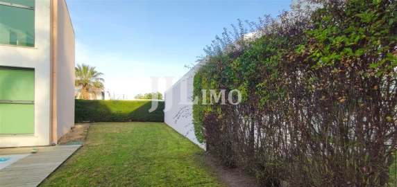 Moradia T3 para Arrendamento em Quinta do Anjo