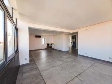 Moradia T3 para Arrendamento em Charneca de Caparica e Sobreda