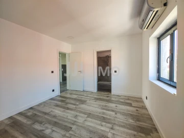 Moradia T3 para Arrendamento em Charneca de Caparica e Sobreda
