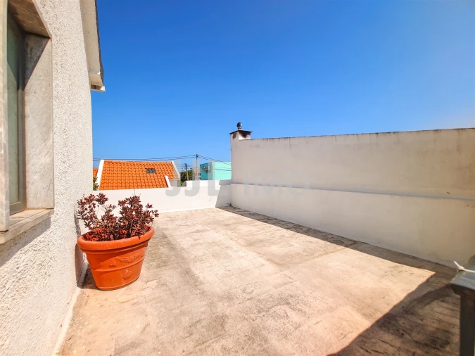 Moradia T3 para Arrendamento em Charneca de Caparica e Sobreda Foto 18