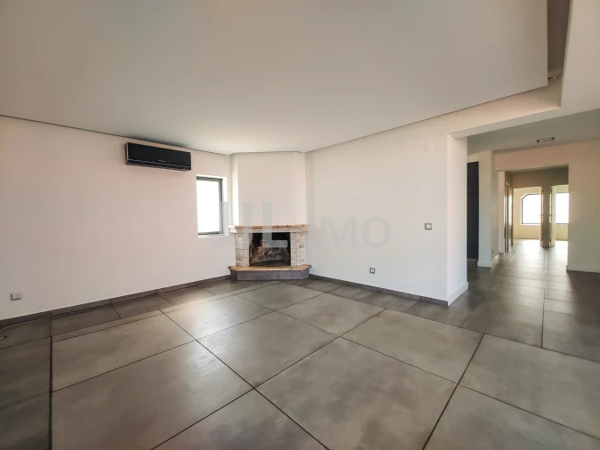 Moradia T3 para Arrendamento em Charneca de Caparica e Sobreda Foto 4