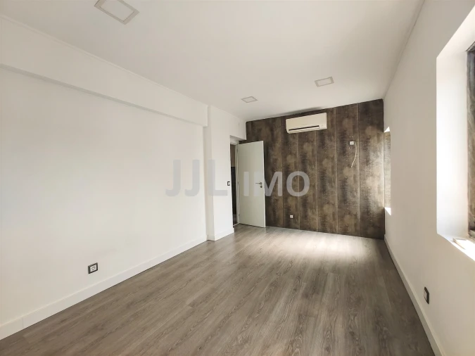 Moradia T3 para Arrendamento em Charneca de Caparica e Sobreda Foto 14