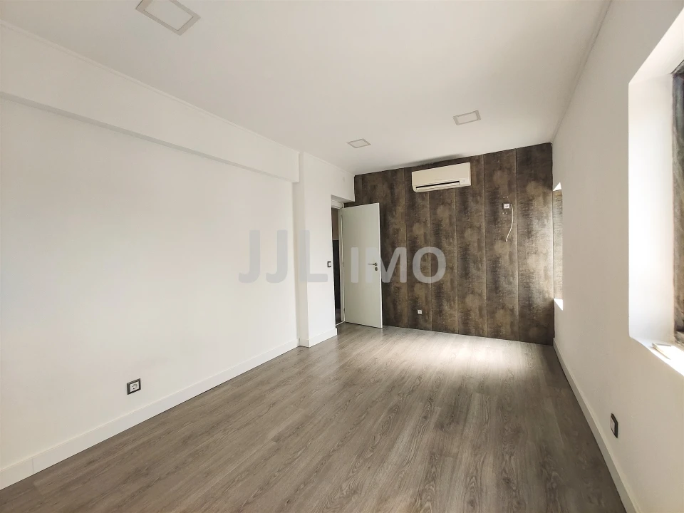 Moradia T3 para Arrendamento em Charneca de Caparica e Sobreda Foto 14