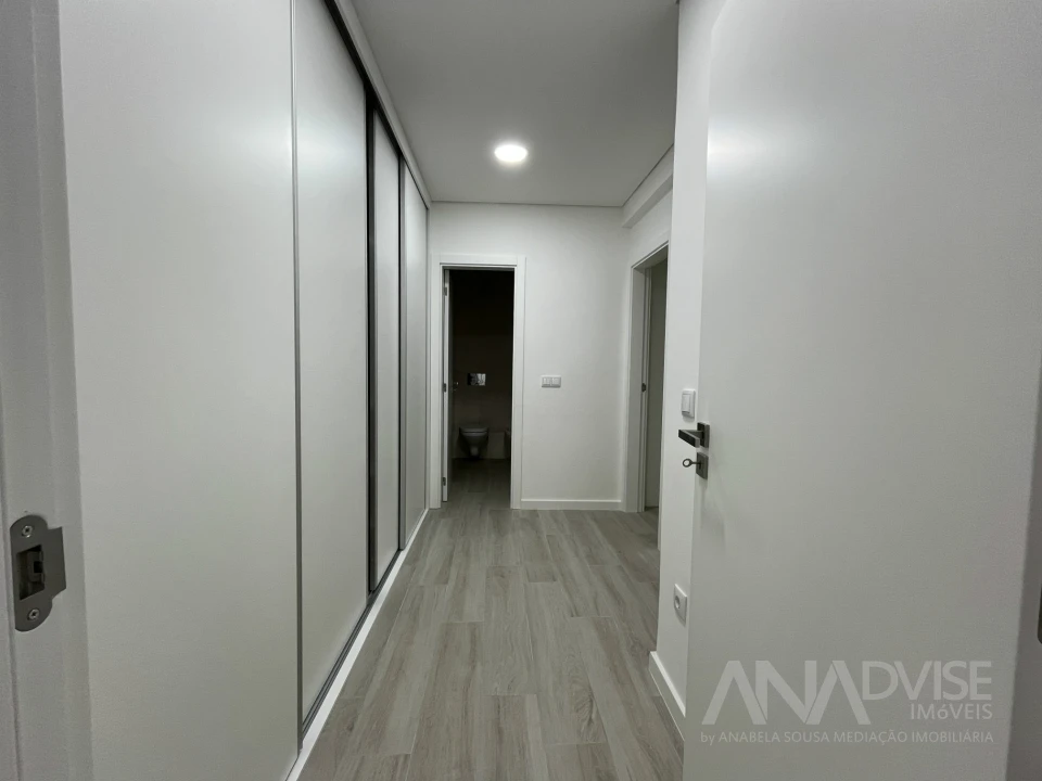 Apartamento T2 para Arrendamento em Viseu Foto 11