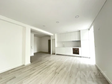 Apartamento T2 para Arrendamento em Viseu