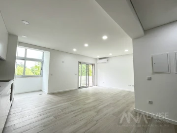 Apartamento T2 para Arrendamento em Viseu