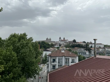 Apartamento T2 para Arrendamento em Viseu