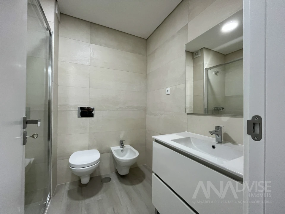 Apartamento T2 para Arrendamento em Viseu Foto 13