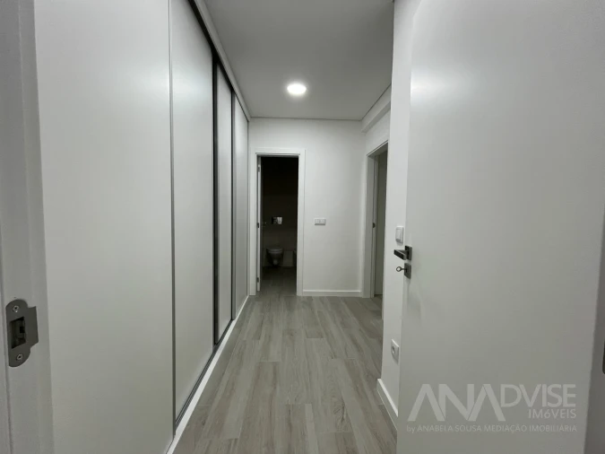 Apartamento T2 para Arrendamento em Viseu Foto 11