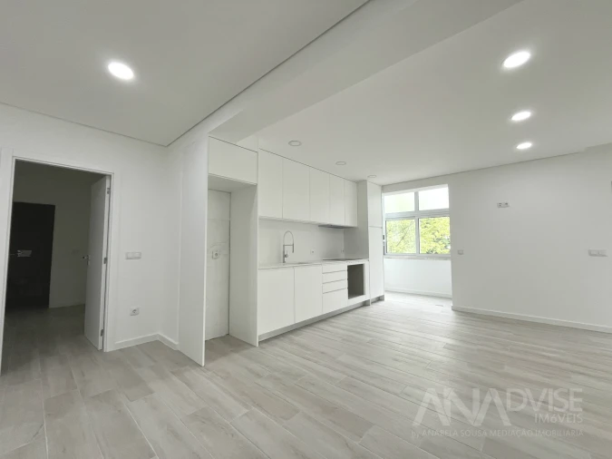 Apartamento T2 para Arrendamento em Viseu Foto 3