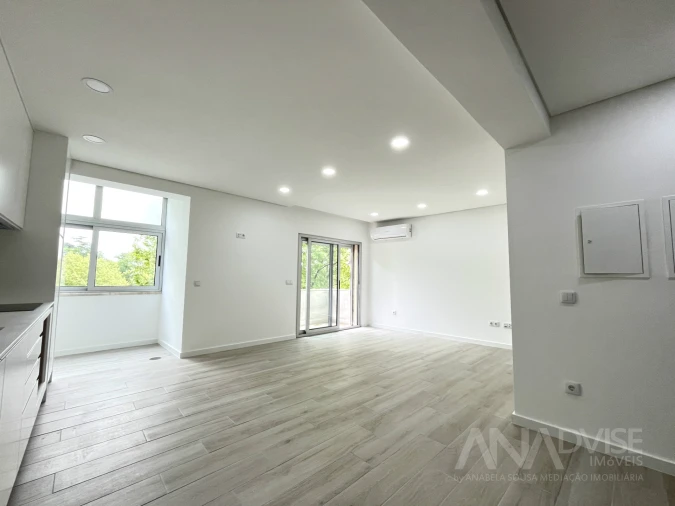 Apartamento T2 para Arrendamento em Viseu Foto 4