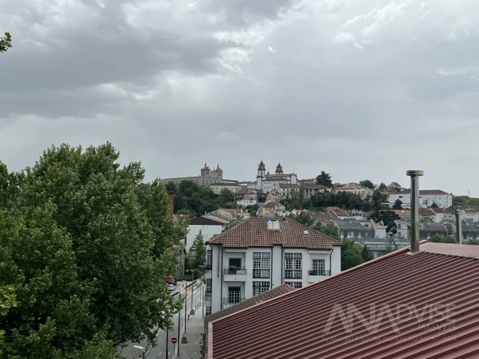 Apartamento T2 para Arrendamento em Viseu Foto 9