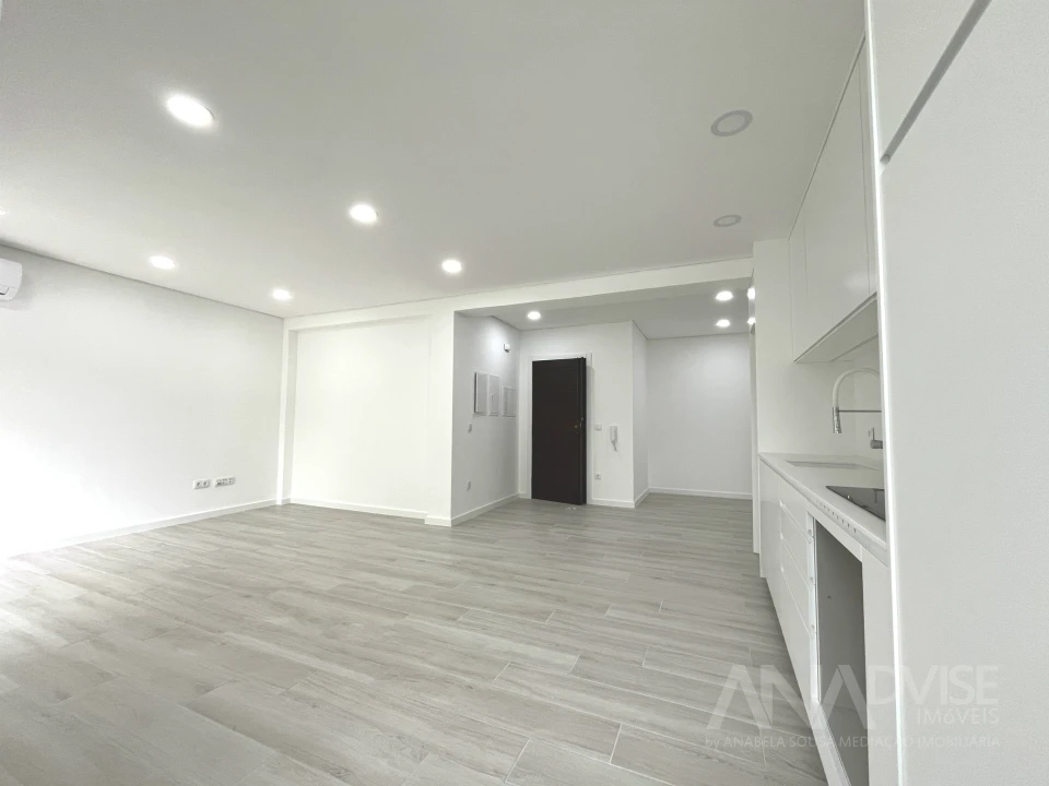 Apartamento T2 para Arrendamento em Viseu Foto 6