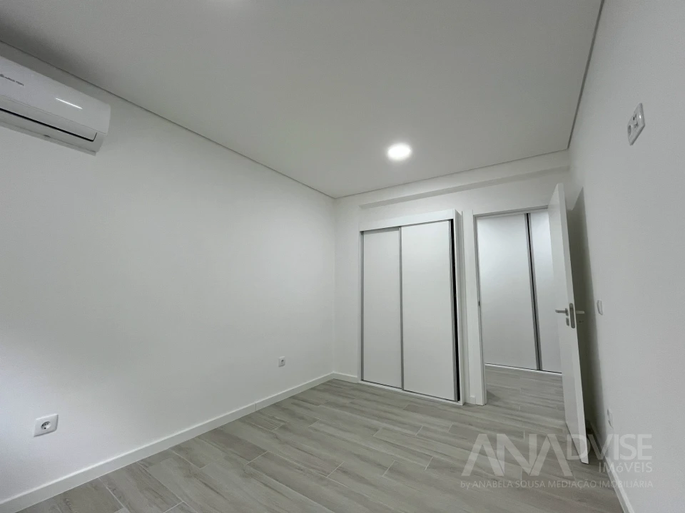 Apartamento T2 para Arrendamento em Viseu Foto 15