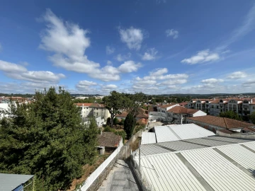 Apartamento T2 para Arrendamento em Viseu