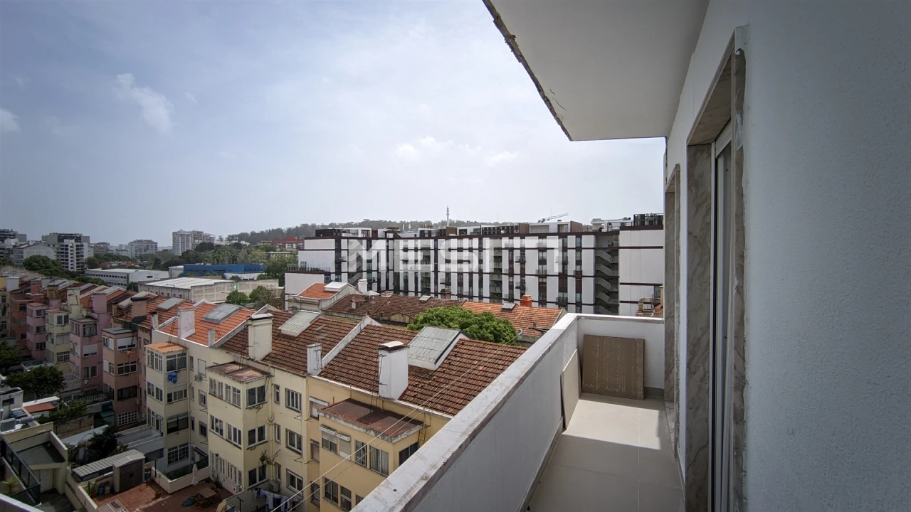 Apartamento T3 para Venda em Benfica Foto 2