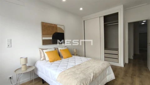 Apartamento T3 para Venda em Benfica
