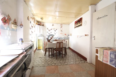 Moradia T3 para Venda em Vila Nova de Tazem