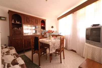 Moradia T3 para Venda em Vila Nova de Tazem