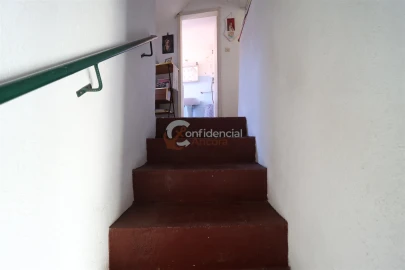 Moradia T3 para Venda em Vila Nova de Tazem