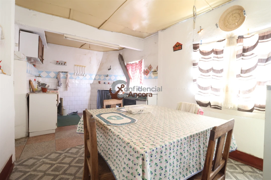 Moradia T3 para Venda em Vila Nova de Tazem Foto 7