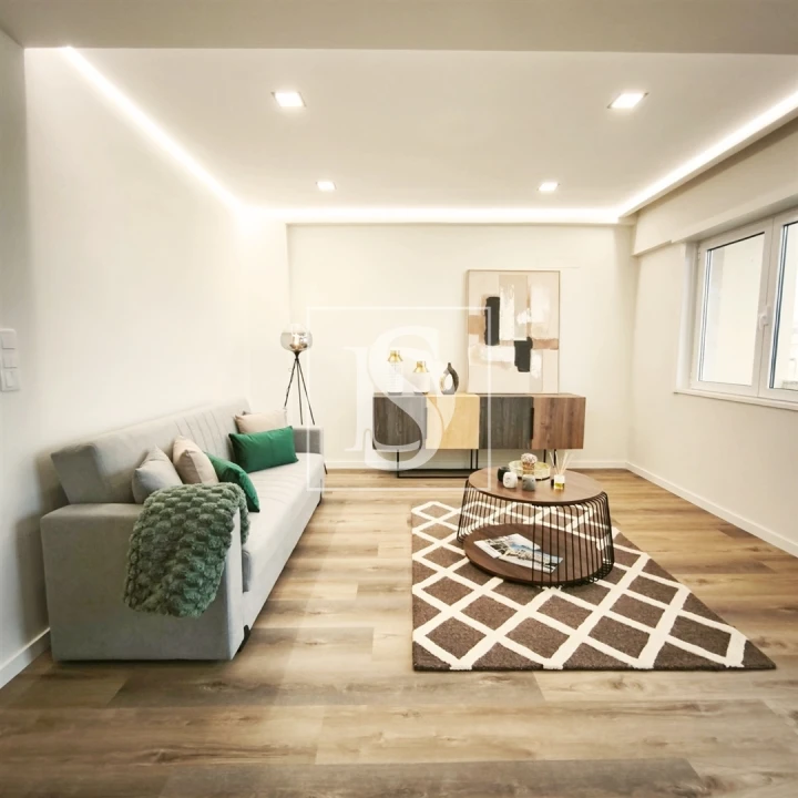 Apartamento T3 para Venda em Benfica Foto 6