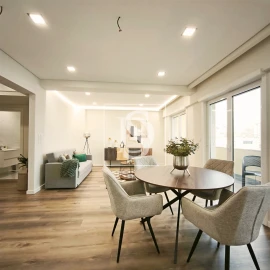 Apartamento T3 para Venda em Benfica