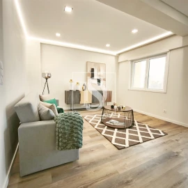 Apartamento T3 para Venda em Benfica